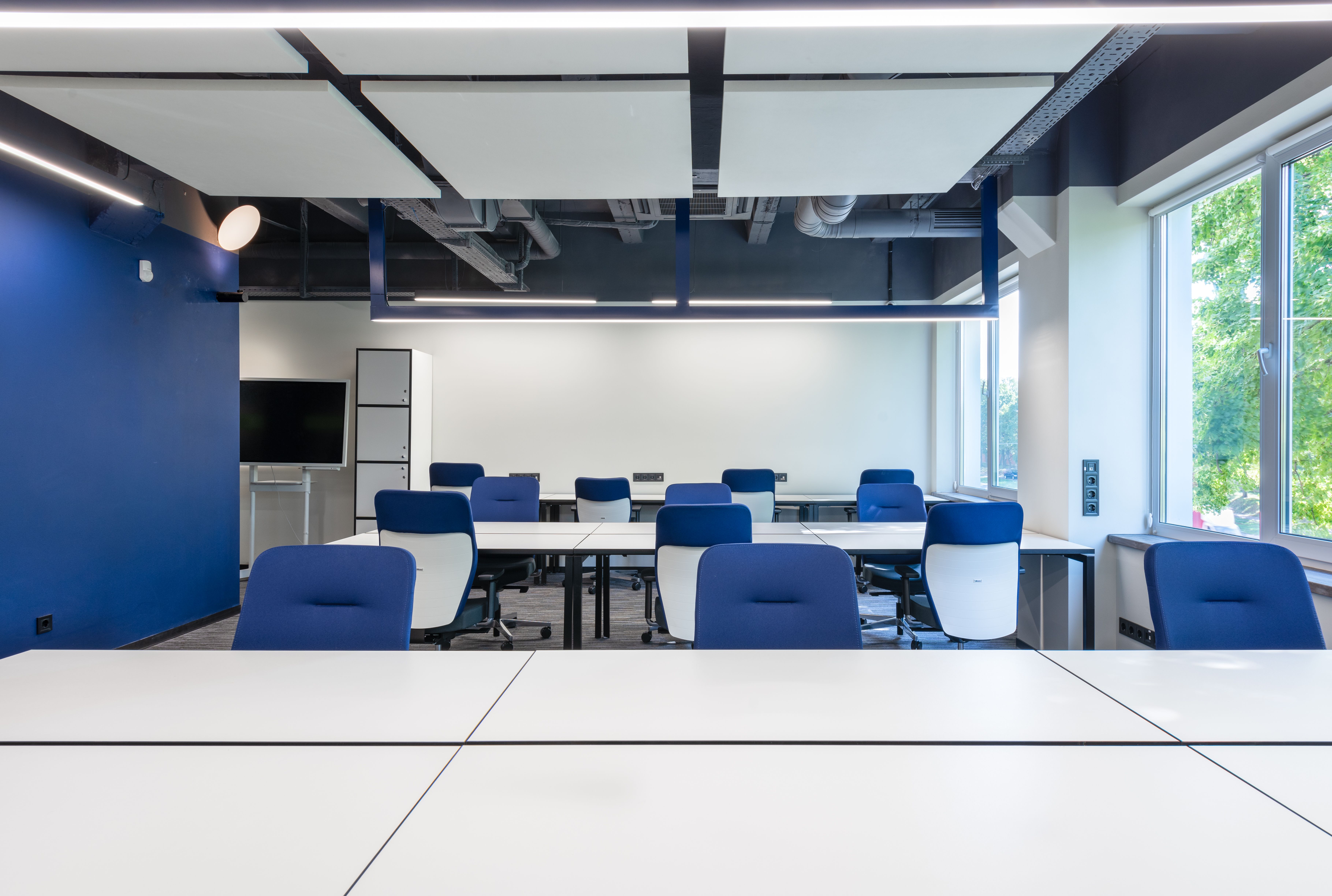 Office environment Sentronus